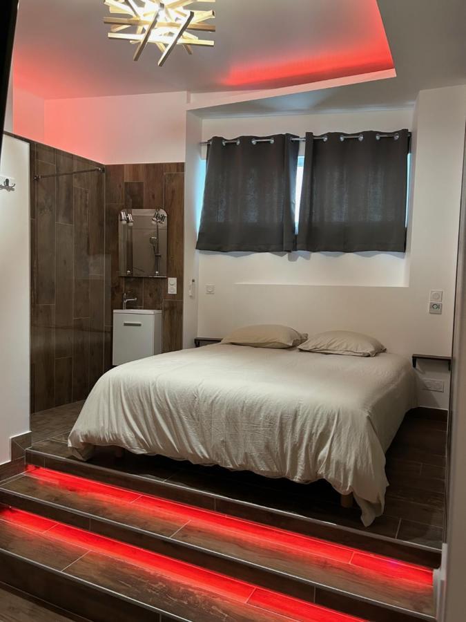Chambre La Suite Pres Gare Grenoble Exterior photo